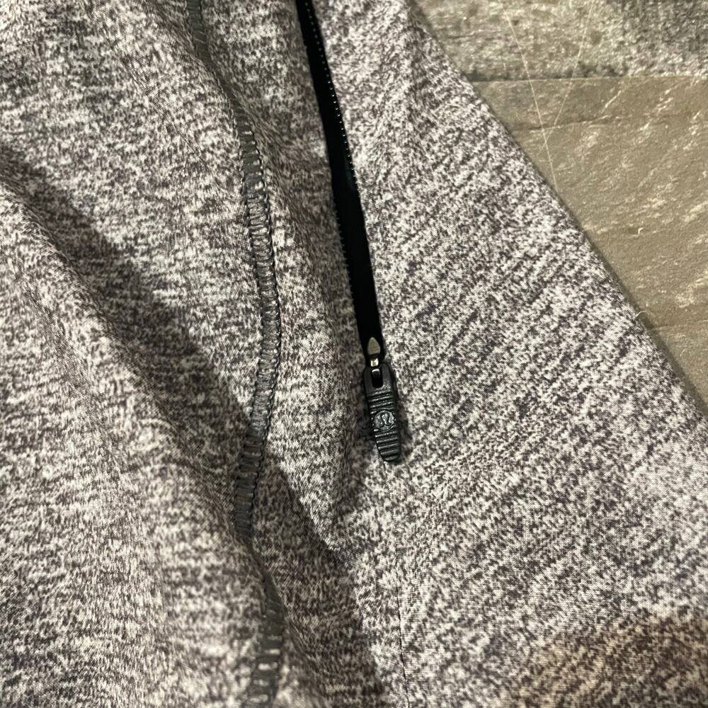 Lululemon Women’s Track That Shorts Lined Mid Rise sz 14 Gray Space Dye - Picture 7 of 11